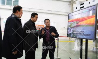 【调延卓青岛市税务局党委书记、局长冯光泽一行光临人生就是搏机械人调研